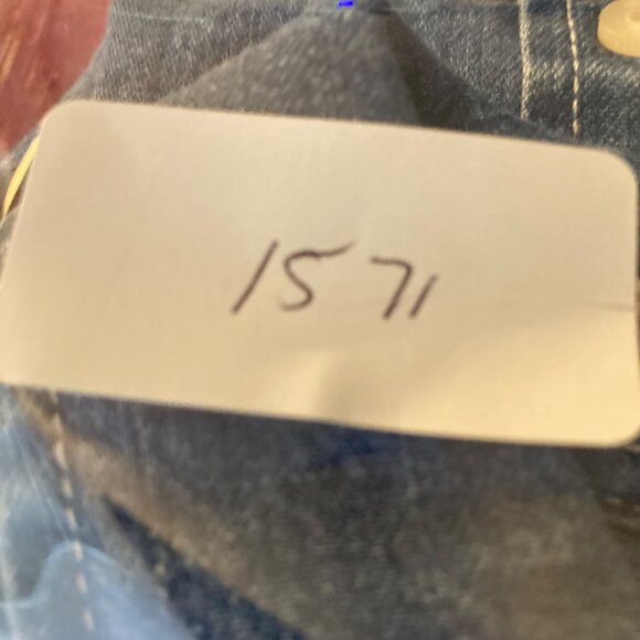 Womens Warner Brothers TAZ Denim Shirt M The Honeymoon Is Over NWT - Picture 10 of 10